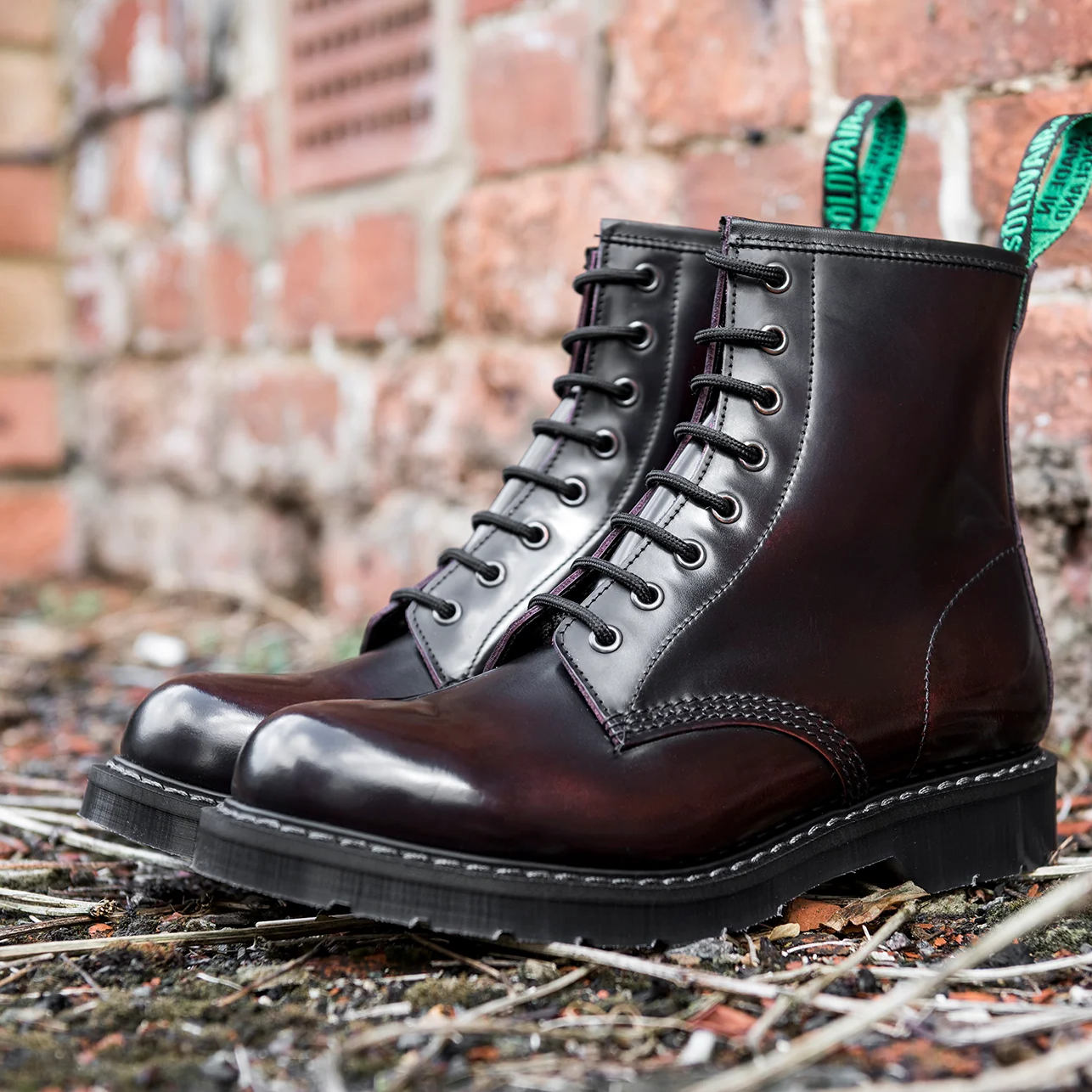 Derby Boot 8 Eye Burgundy Rub-Off