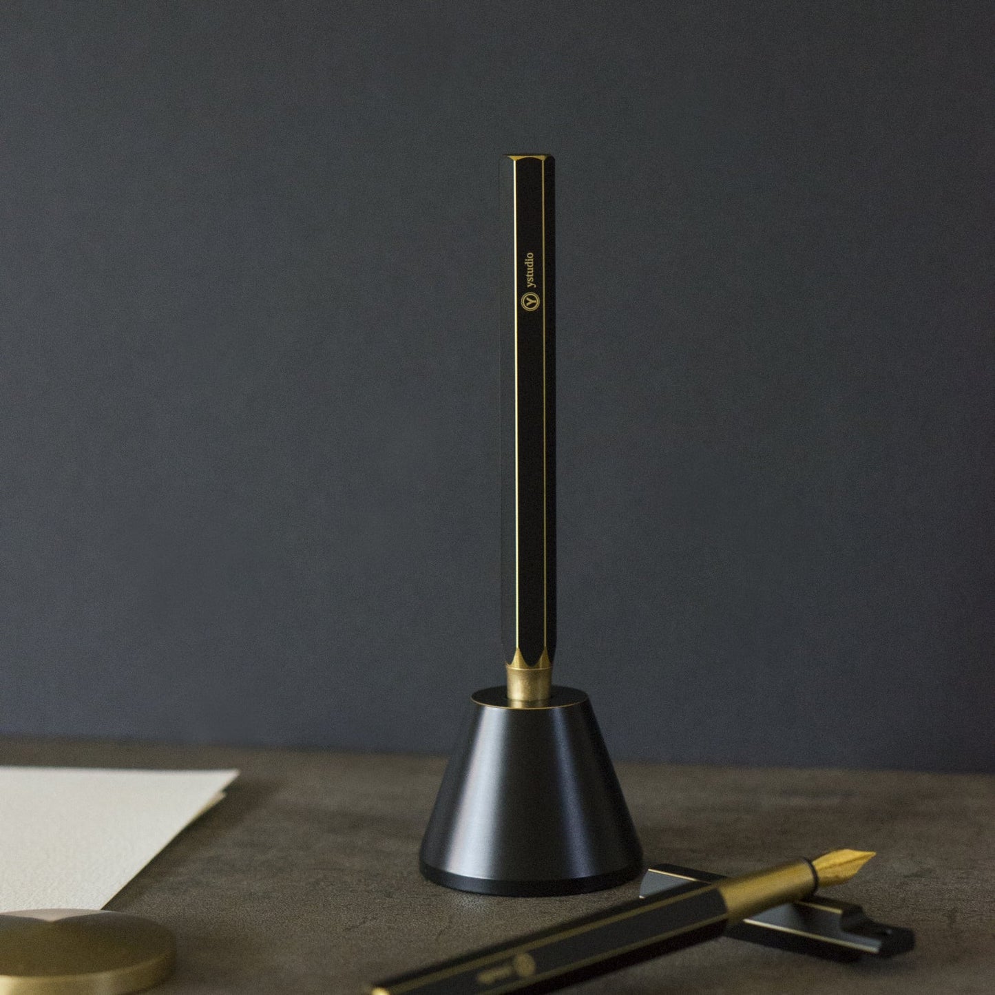 Desk Fountain Pen - Black