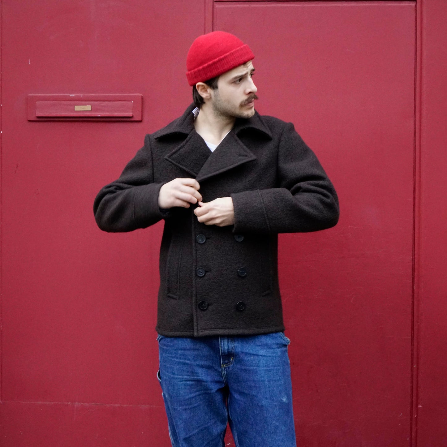 M02 Kurze Cabanjacke aus Wolle - Braun
