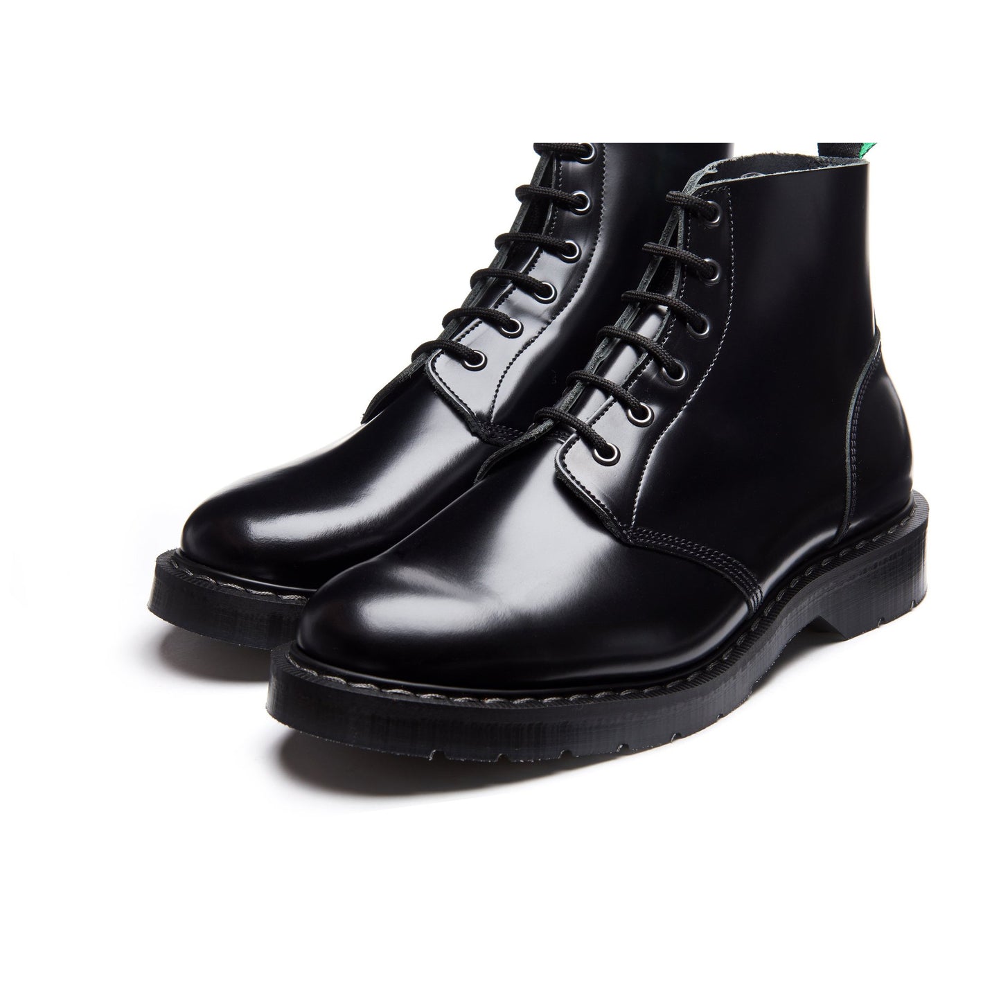 solovair astronaut black sideview