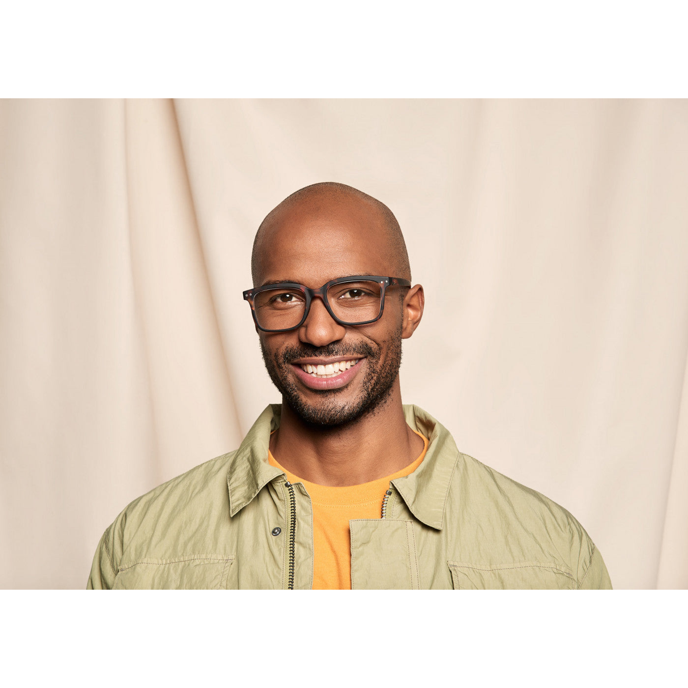 #L READING Glasses Black