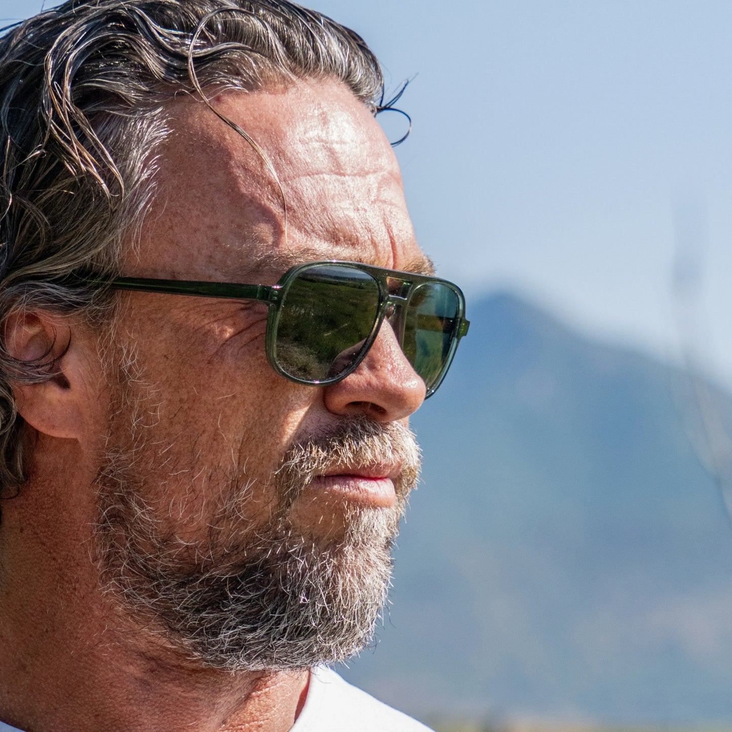 VALLON Howlin' Sunglasses green face