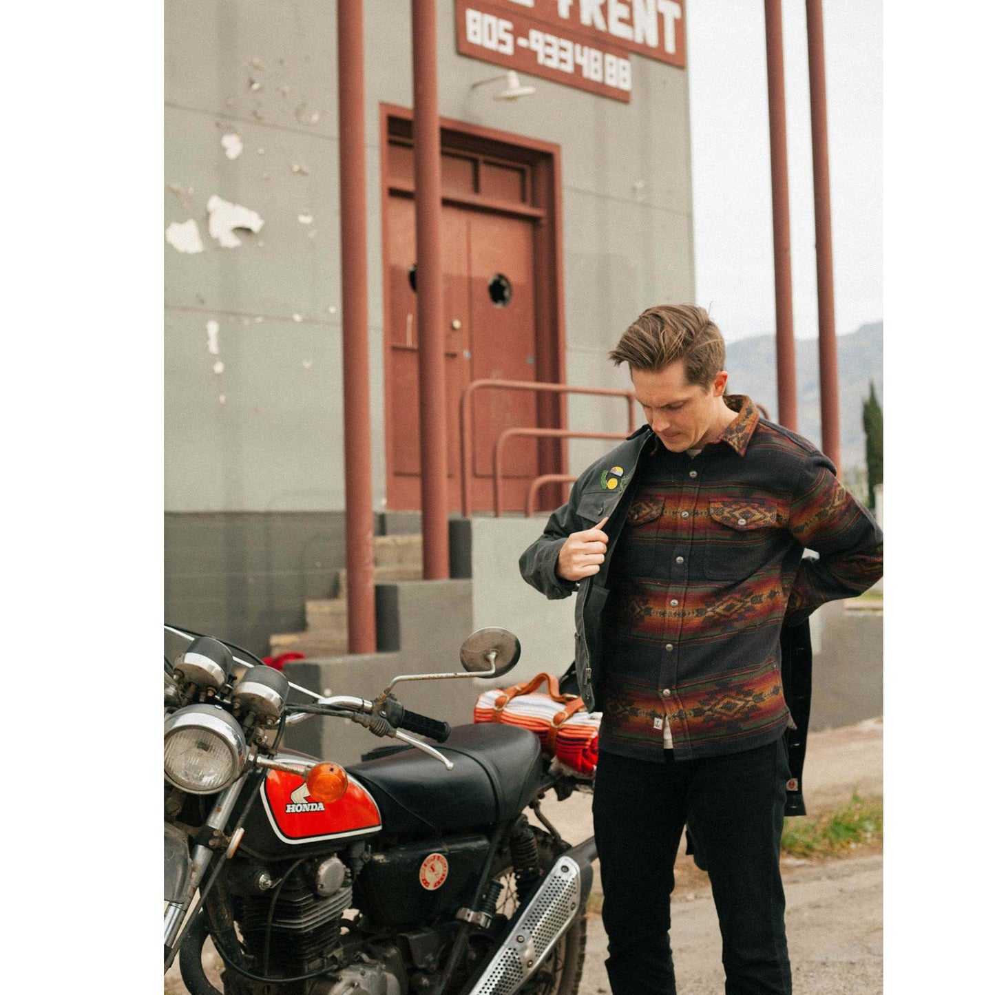 iron and resin Klamath Shirt - Black