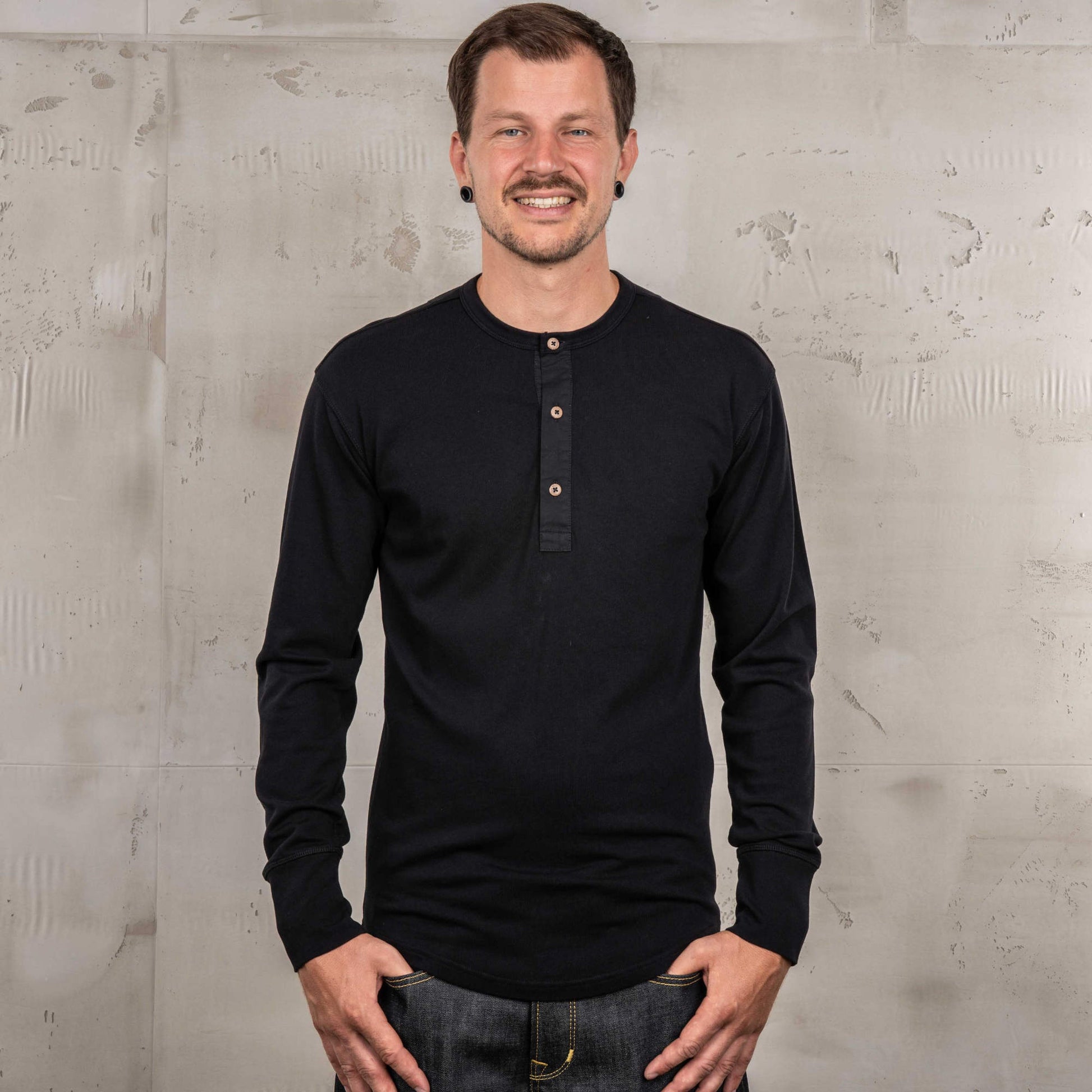 pike brothers 1927 Henley Long Sleeve - Deep Black