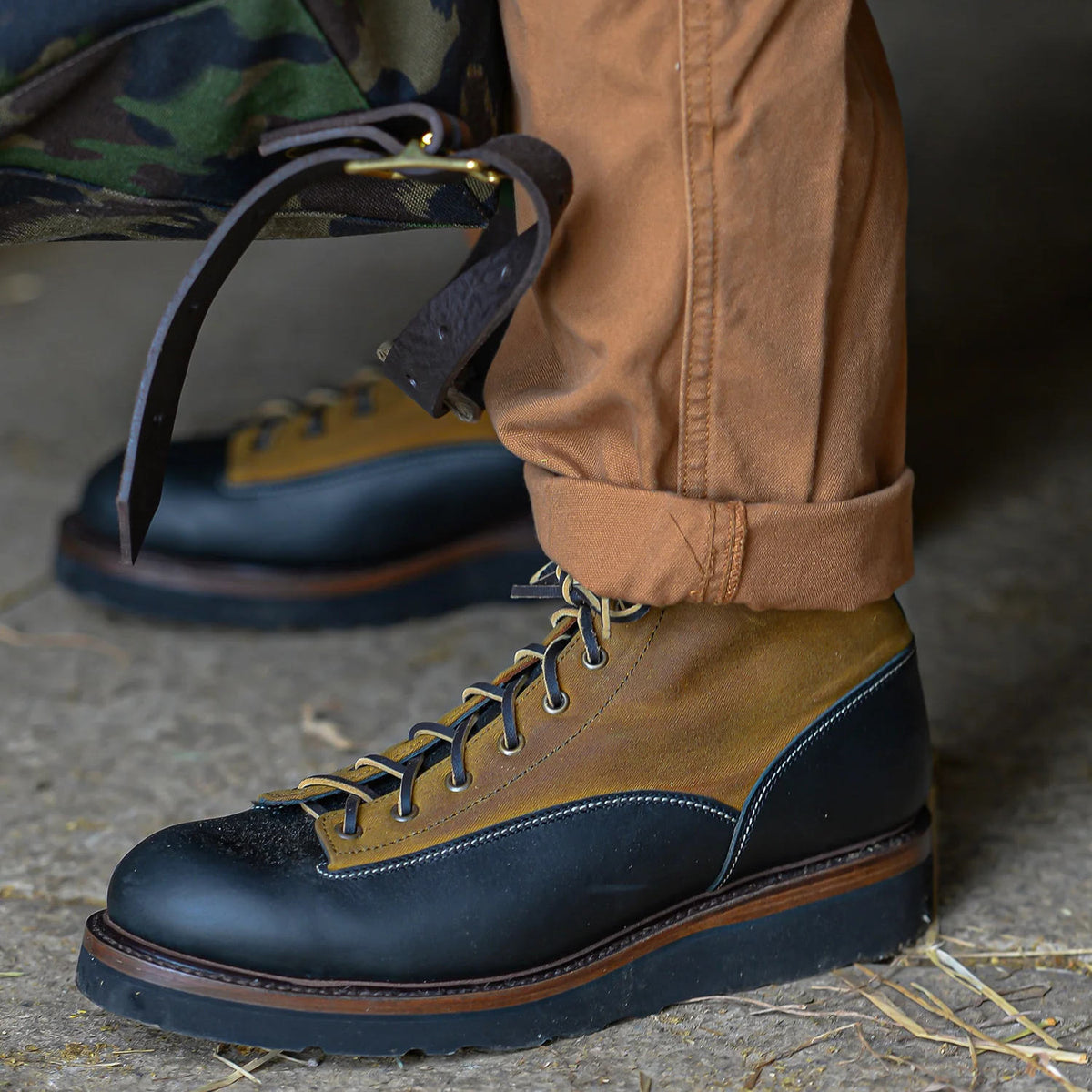 Prisoner Schwarz – Gold Waxed